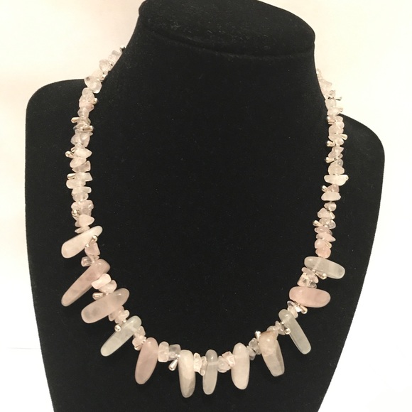 Elegant💕 Rose Quartz Necklace 💕 - Picture 3 of 3